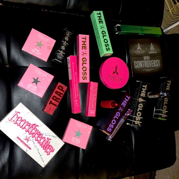 Jeffree Star Other - BNIB huge Jeffery star cosmetics bundle